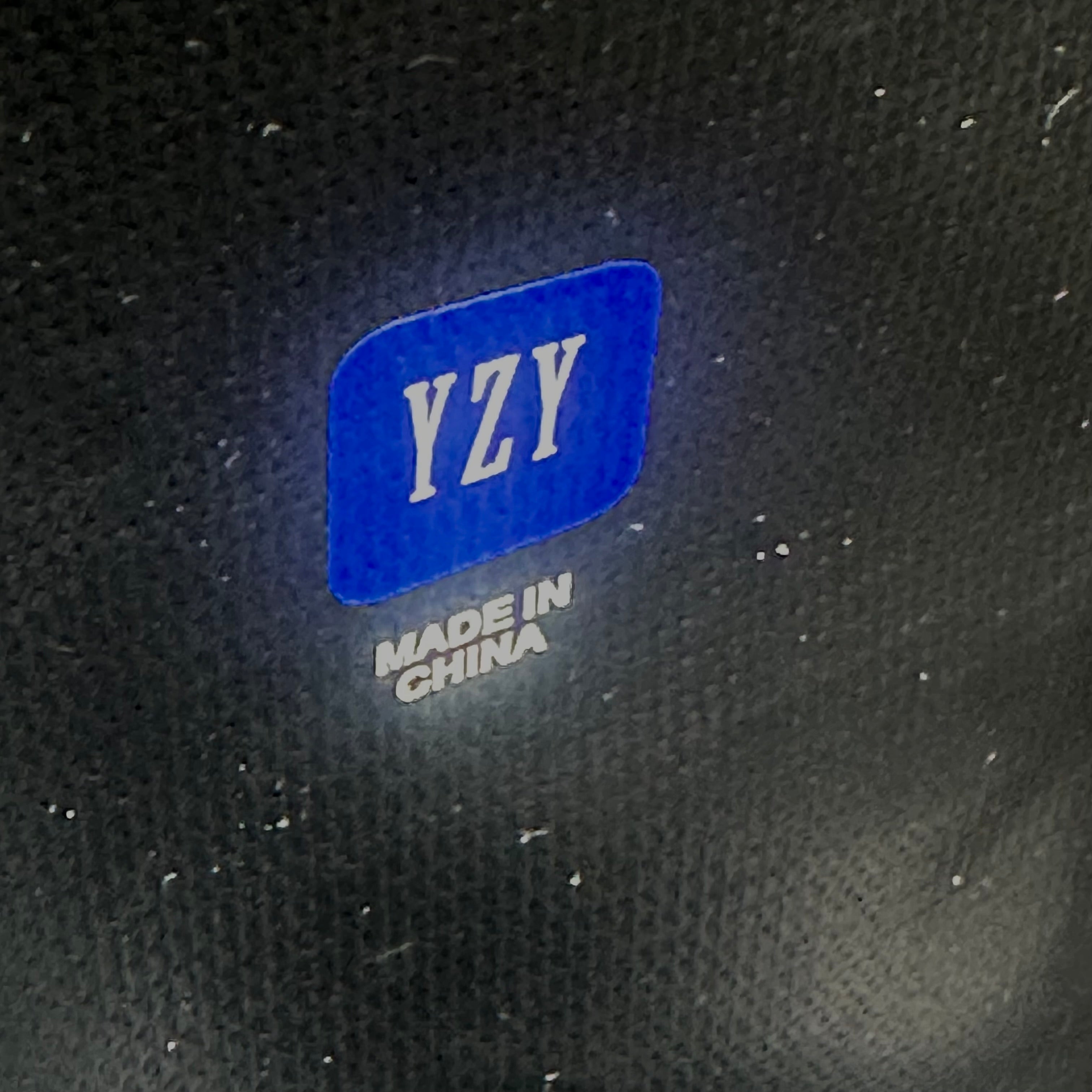 YZY GAP BALENCIAGA DRY BAG (ORIGINAL)
